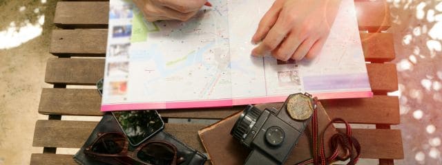 Reiseverlauf aufzeichnen mit Kamera, Stift und Brille